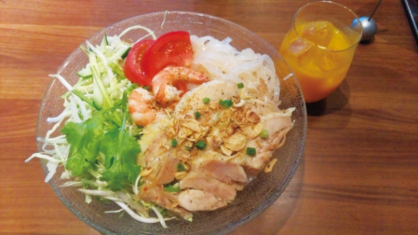 BAR PHO HANOI Second ベトナム冷麺　980円